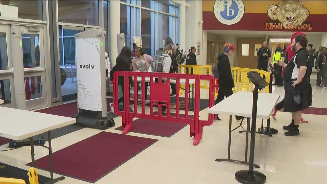 Evolv weapons detection system in Atlanta Public Schools