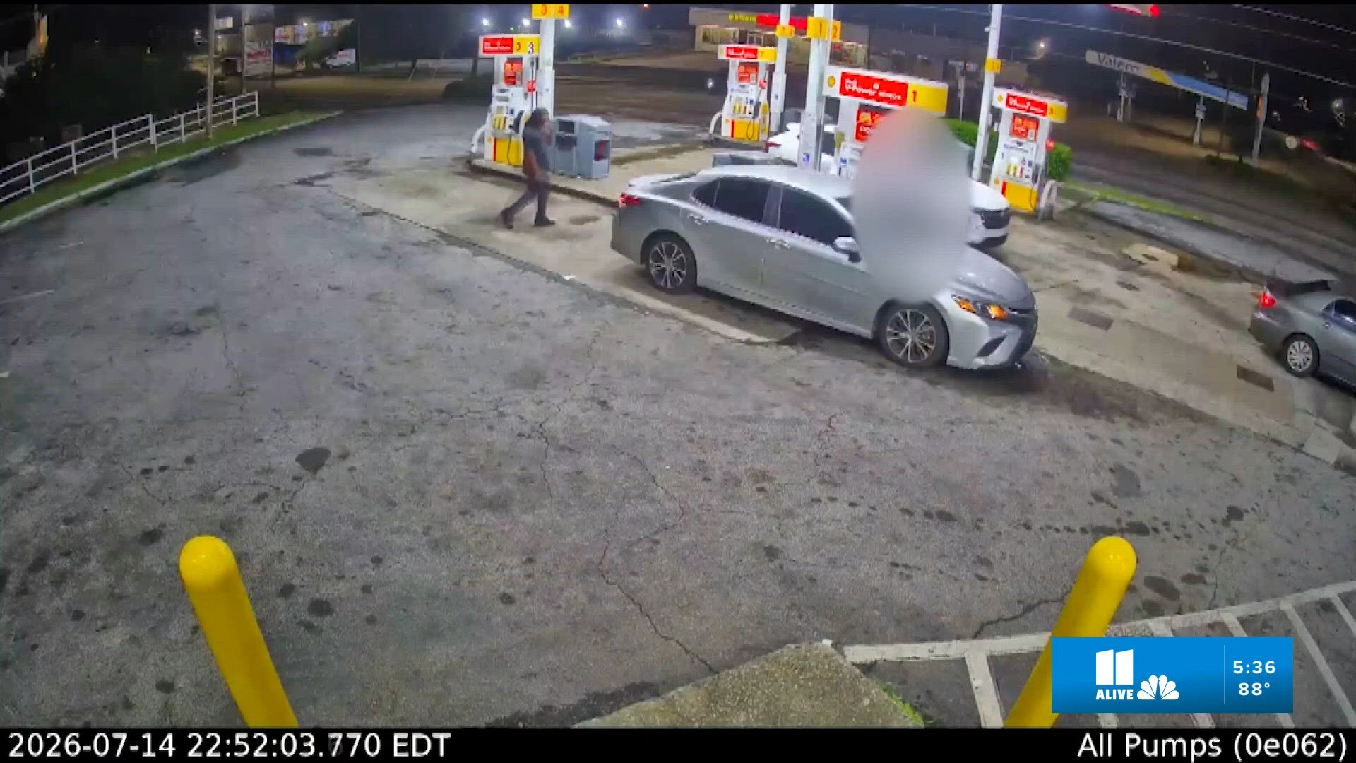 Atlanta Police searching for suspect in armed robbery at gas station ...