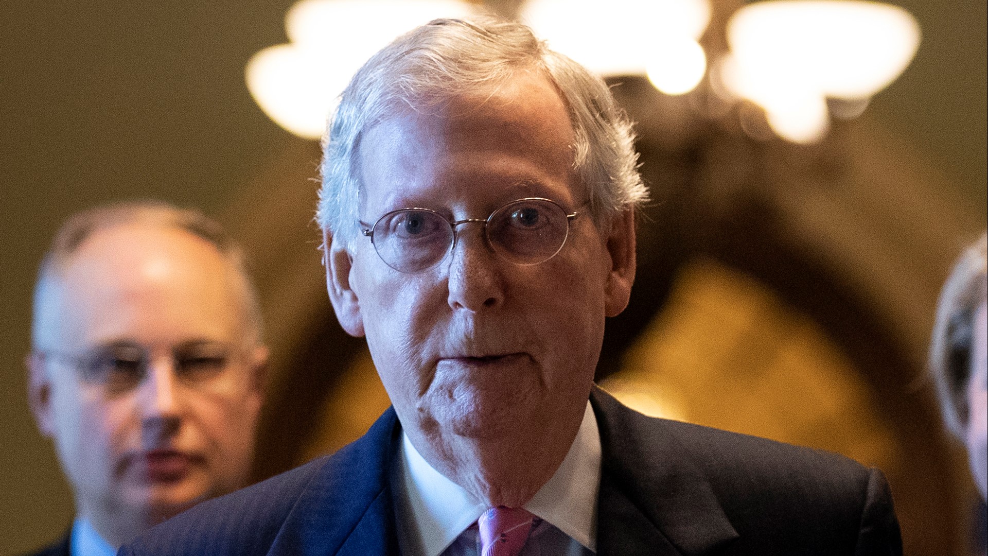 McConnell highlights Isakson's bipartisanship and ability to unite people.