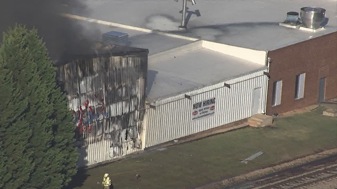 Benson's Bakery burns in Bogart