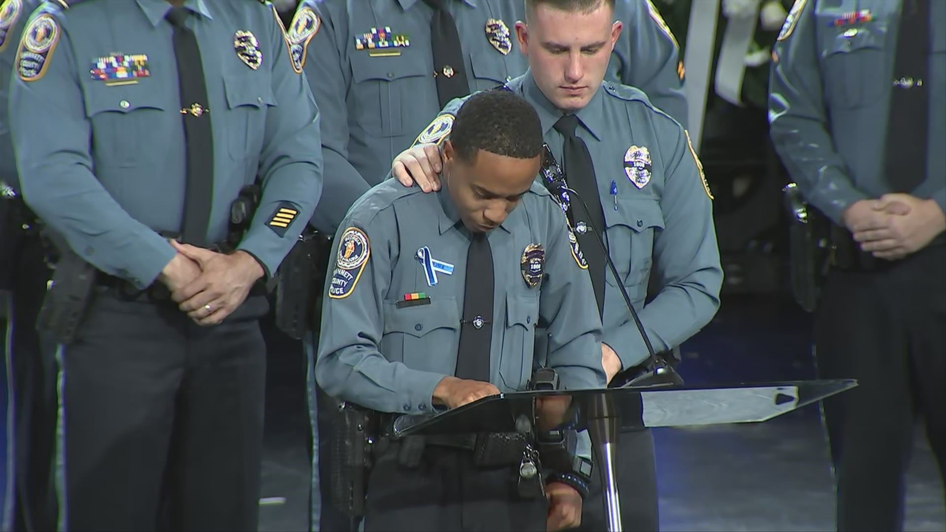 WATCH ‘Amazing Grace,’ bagpipes honor fallen Police Officer