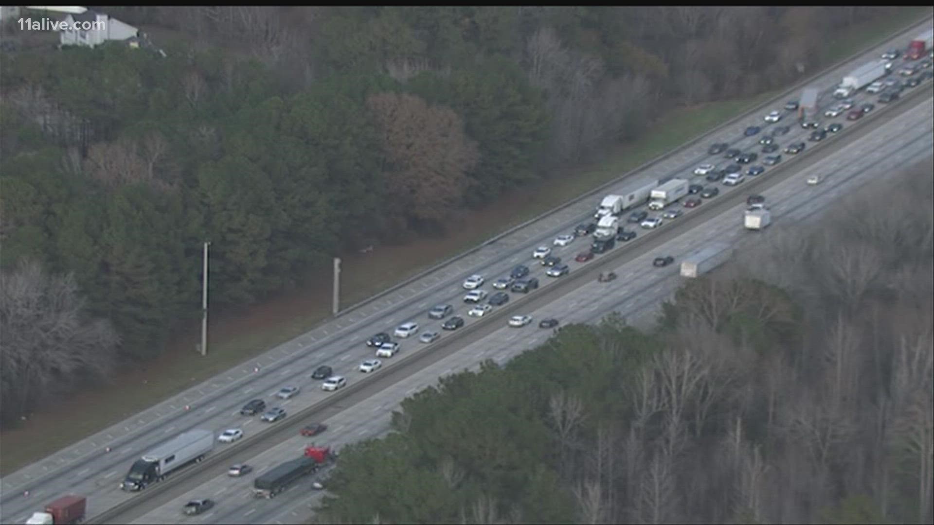 Tractor-trailer Crash Shuts Down Lane On I-85 | 11alive.com