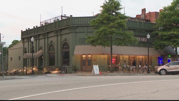 Small piece of ductwork falls on 5 people while dining at Covington restaurant, police say