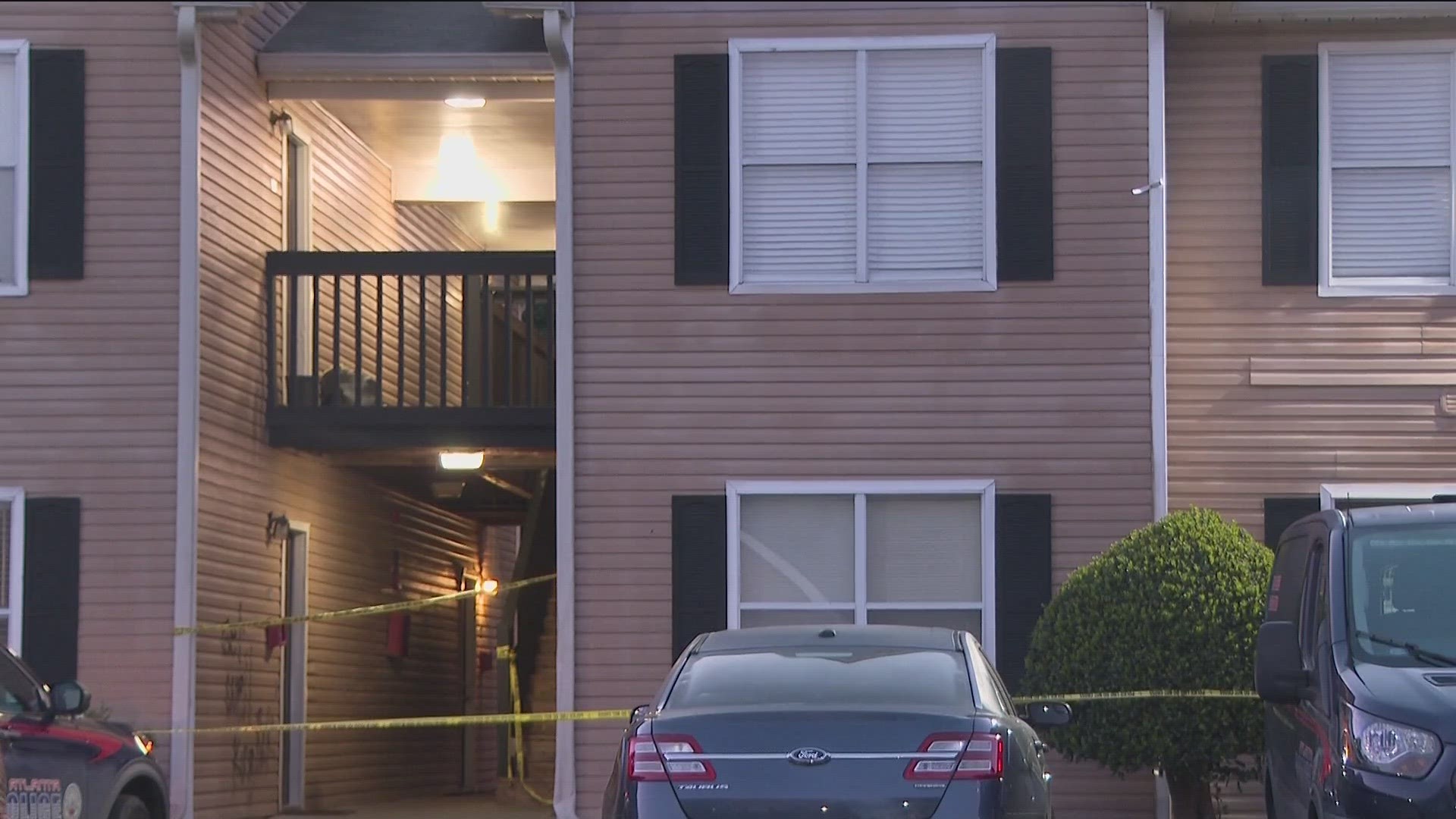 Officials Identify Woman Killed At Apartment Complex On Fairburn Road 