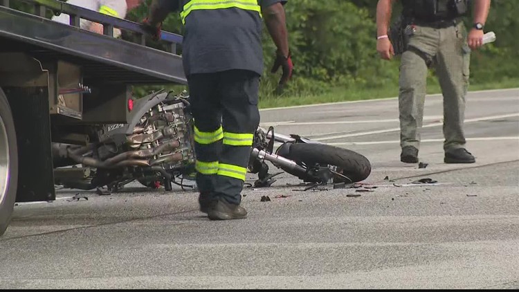 Police vehicle, motorcyclist crash in Peachtree City | Hwy 74 reopens