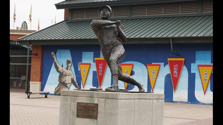 Atlanta - Turner Field: Monument Grove - #44 - Hank Aaron