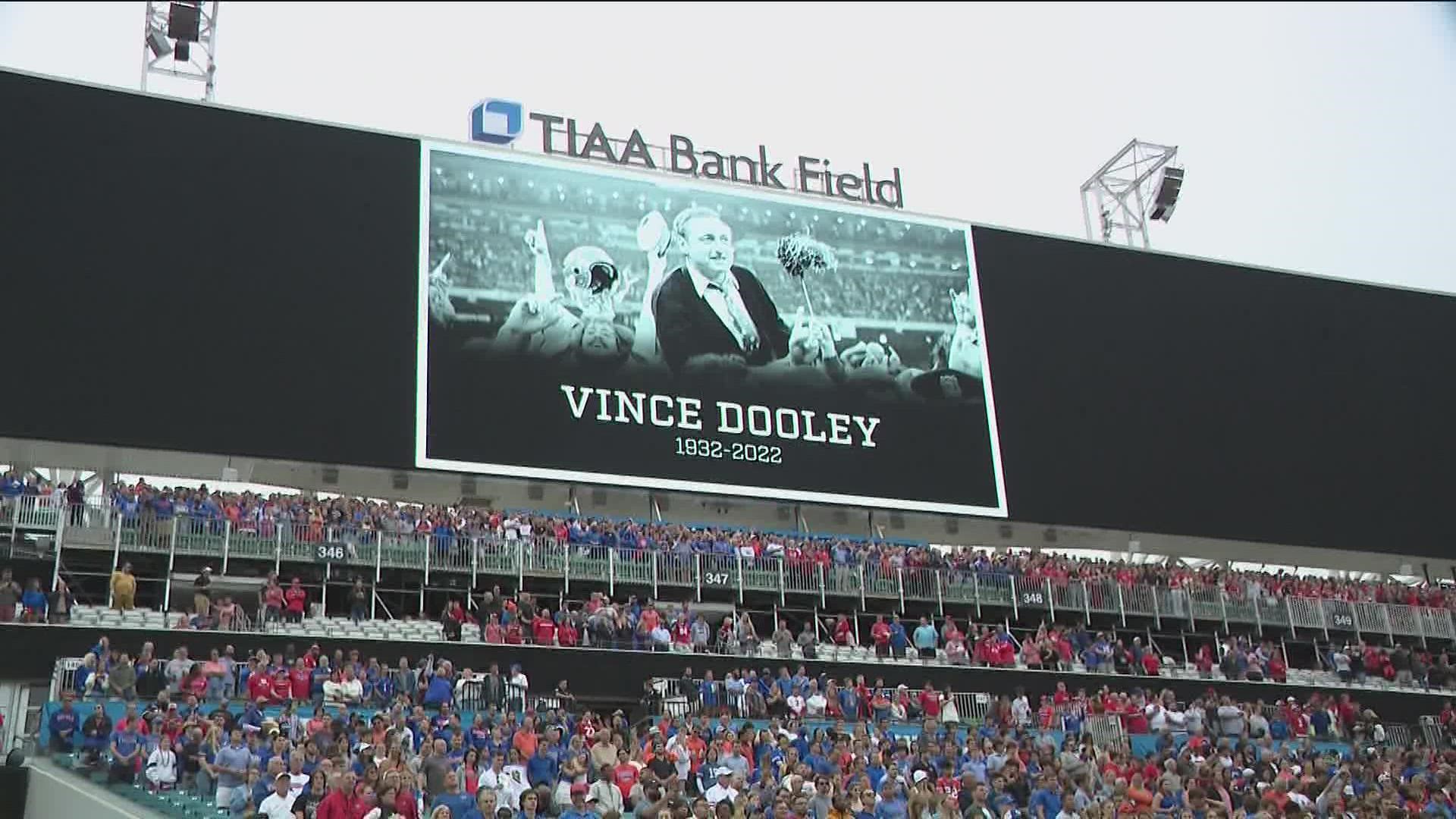 Fans of both teams honored the legendary Georgia head football coach before the game. Dooley died peacefully Friday at age 90.