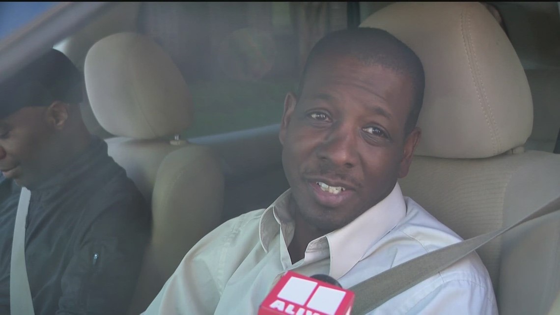 Drivers react to no right on red proposal passing in Atlanta - Vimarsana News