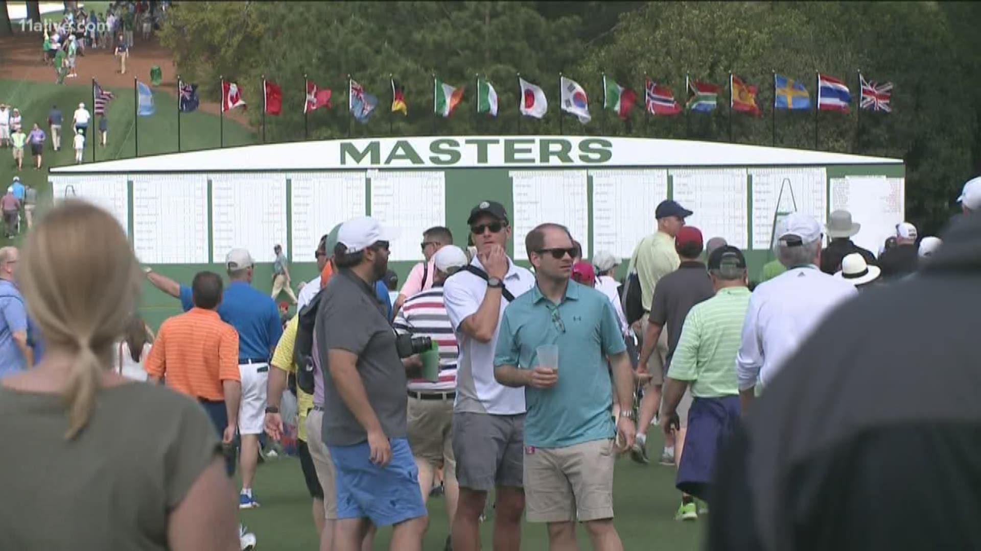 11Alive Sports' Alex Glaze taste-tests his way through the sandwiches of The Masters.