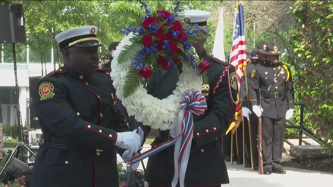 Derwin Brown honored at memorial DeKalb County sheriff assassinated