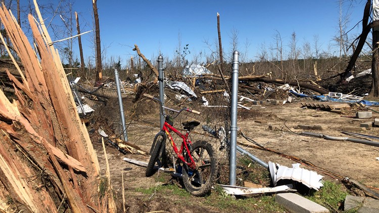 Striking Images Show The Aftermath Of Alabama, Georgia Tornadoes ...