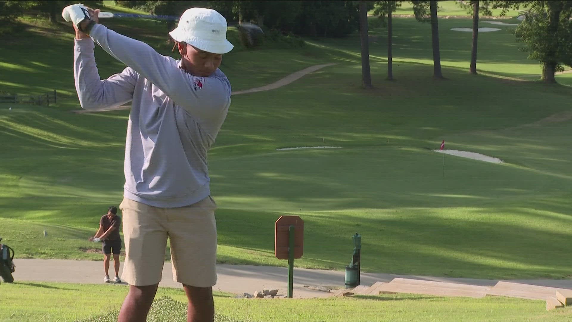 The Atlanta-based organization provides scholarships and clinics for young golfers.