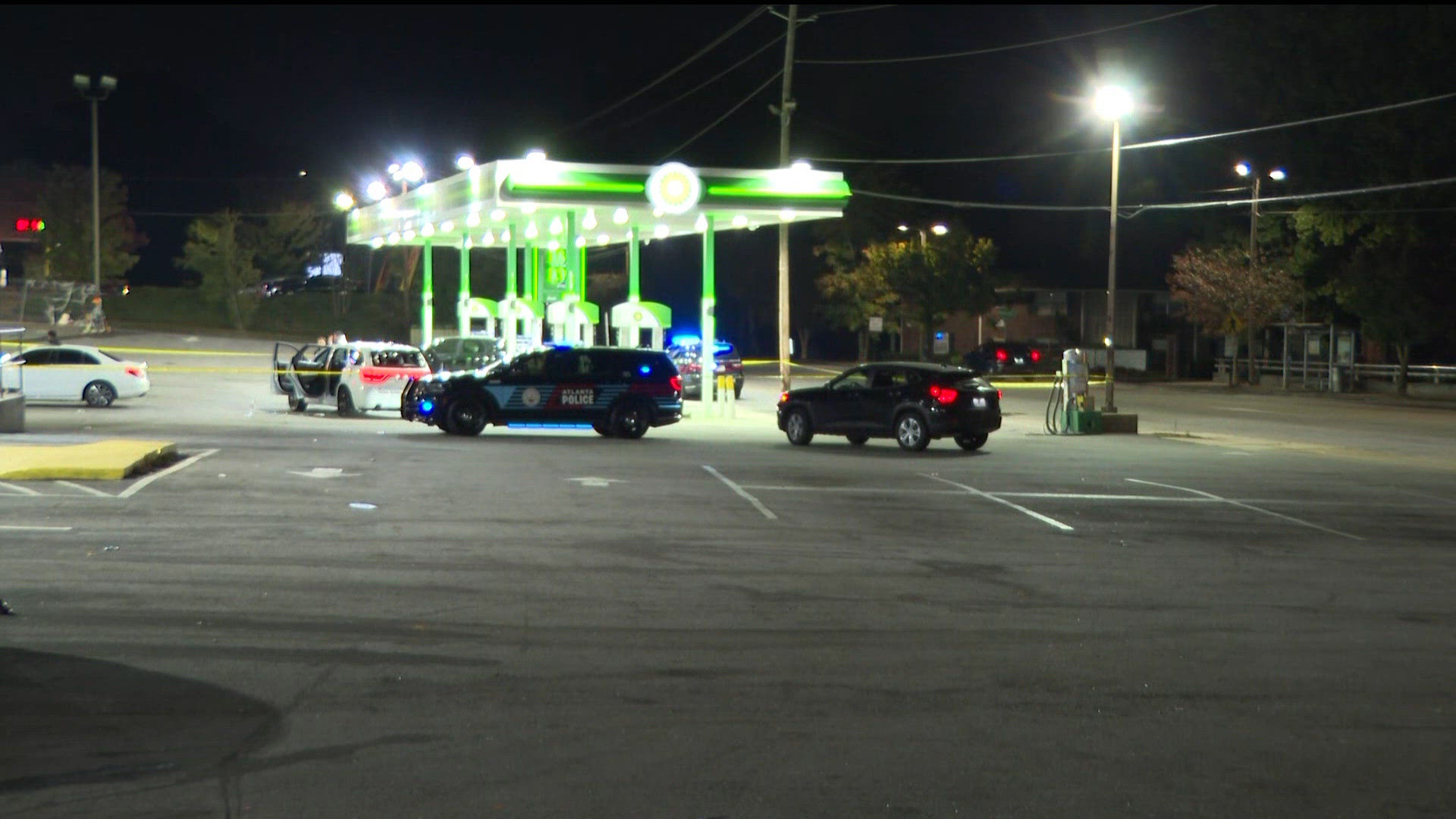 Man shot in head, back taken to hospital, APD says | 11alive.com