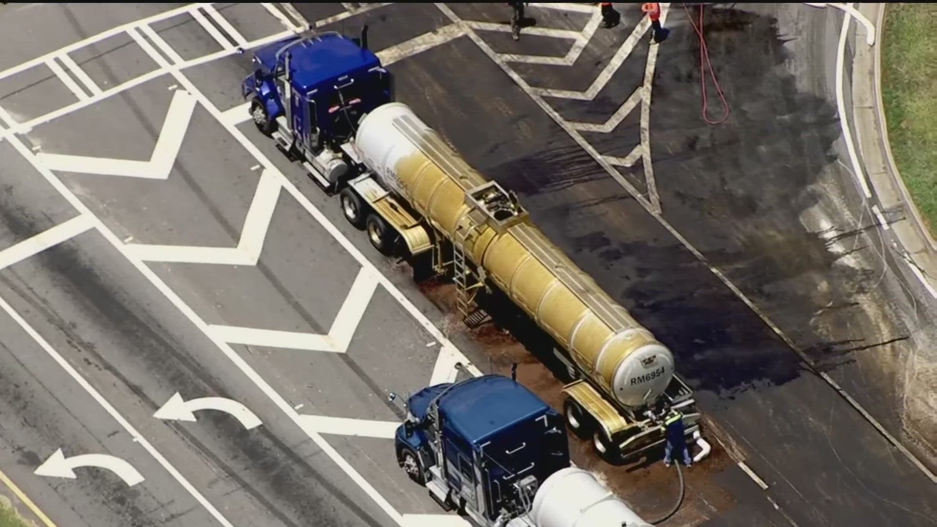 Oil spill prompts several road closures in Newnan | 11alive.com
