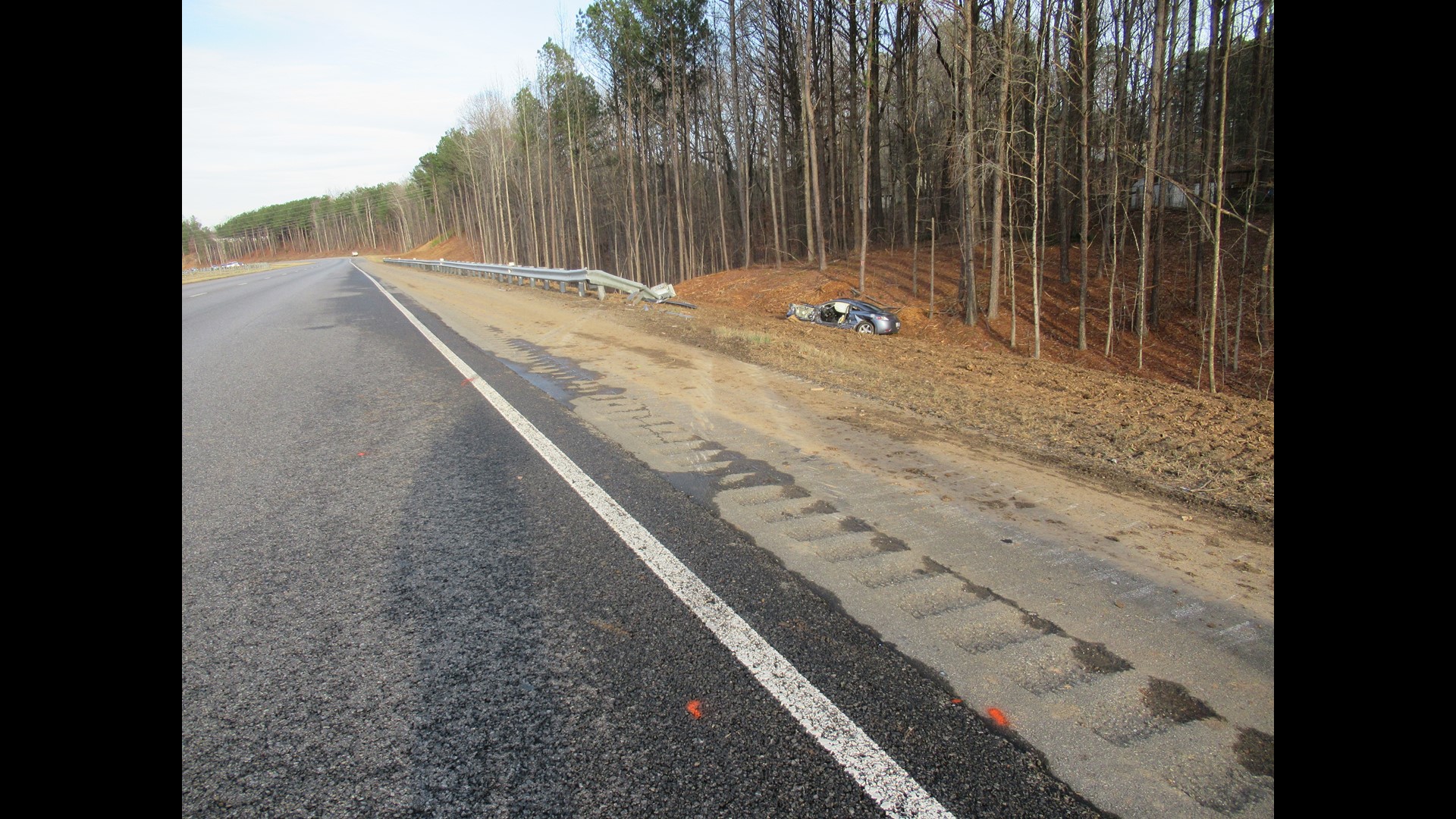 Driver killed in single car crash in Cherokee County | 11alive.com