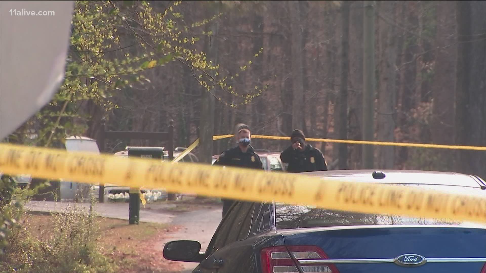 A shooting left one man dead in southwest Atlanta early Saturday morning.