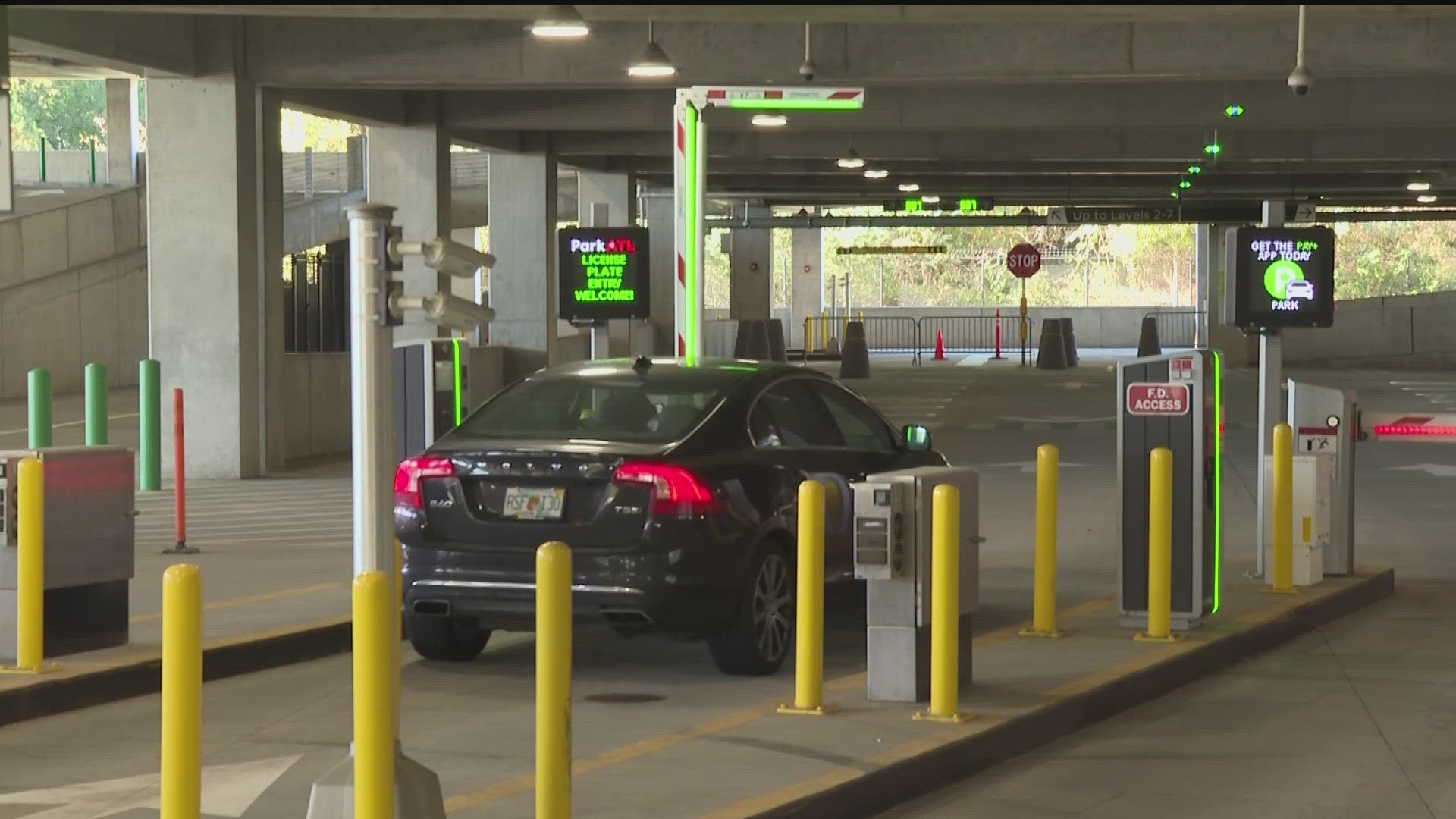 Hunting for a parking space at Hartsfield-Jackson over the holidays can be daunting, but now 8,000 spots can be reserved in advance, starting with ATL West.