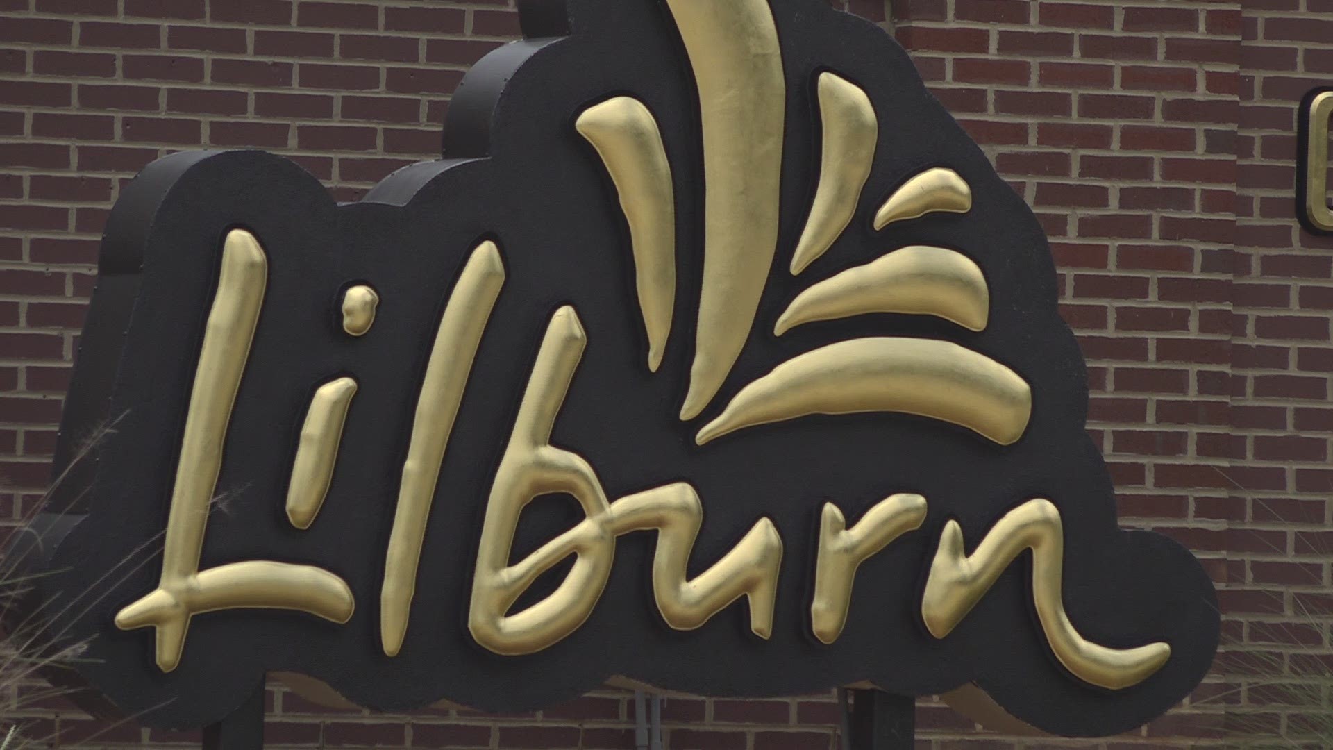 A new ordinance will regulate and ban vape shops in Lilburn city limits.