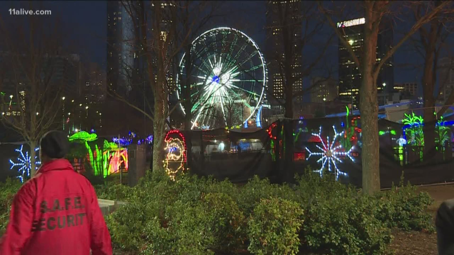 Crowds pack Christmas events in Atlanta