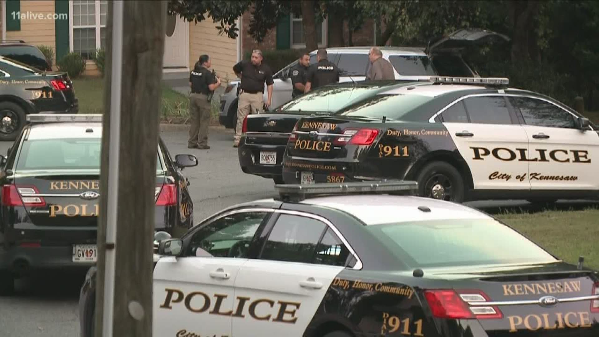 Son In Domestic Dispute With Mother Shot By Kennesaw Officer Police Say