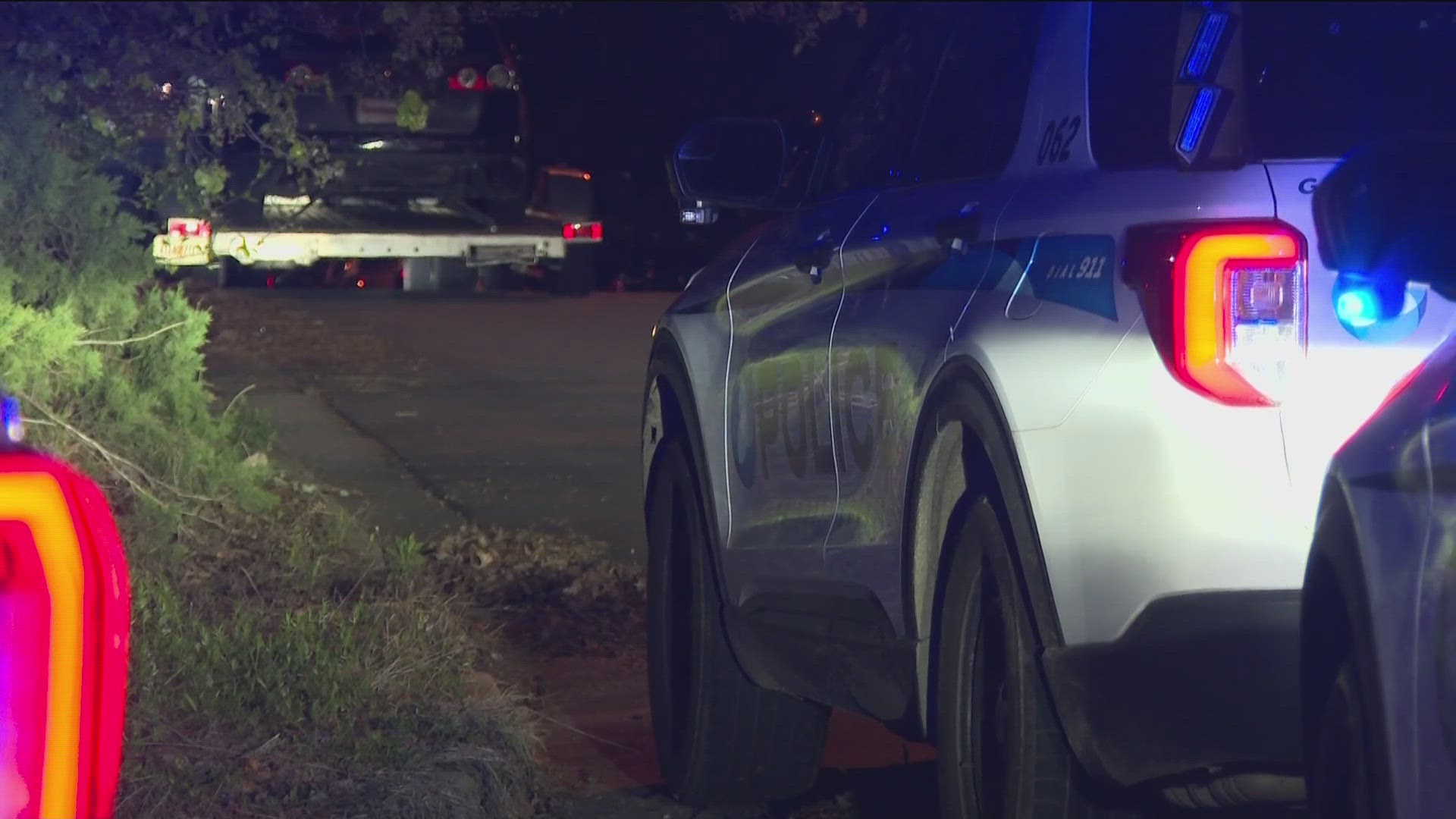 Man found shot dead after car crash in Snellville; police investigating ...