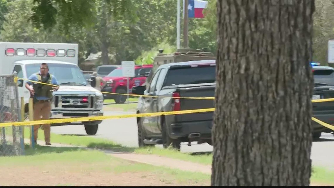 Georgia schools react after Texas school shooting - Vimarsana News