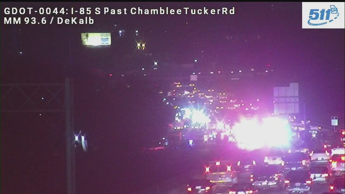 3 hurt in crash on I85 near Shallowford Rd exit in DeKalb County
