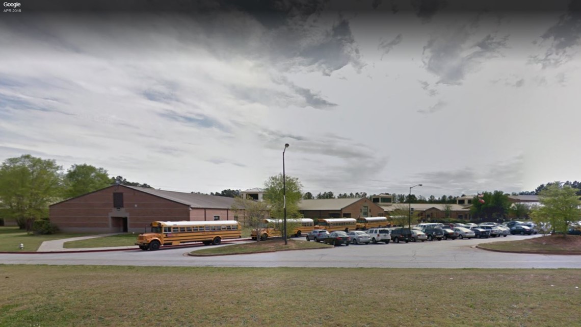 Creekside High School dismissing students due to power outage