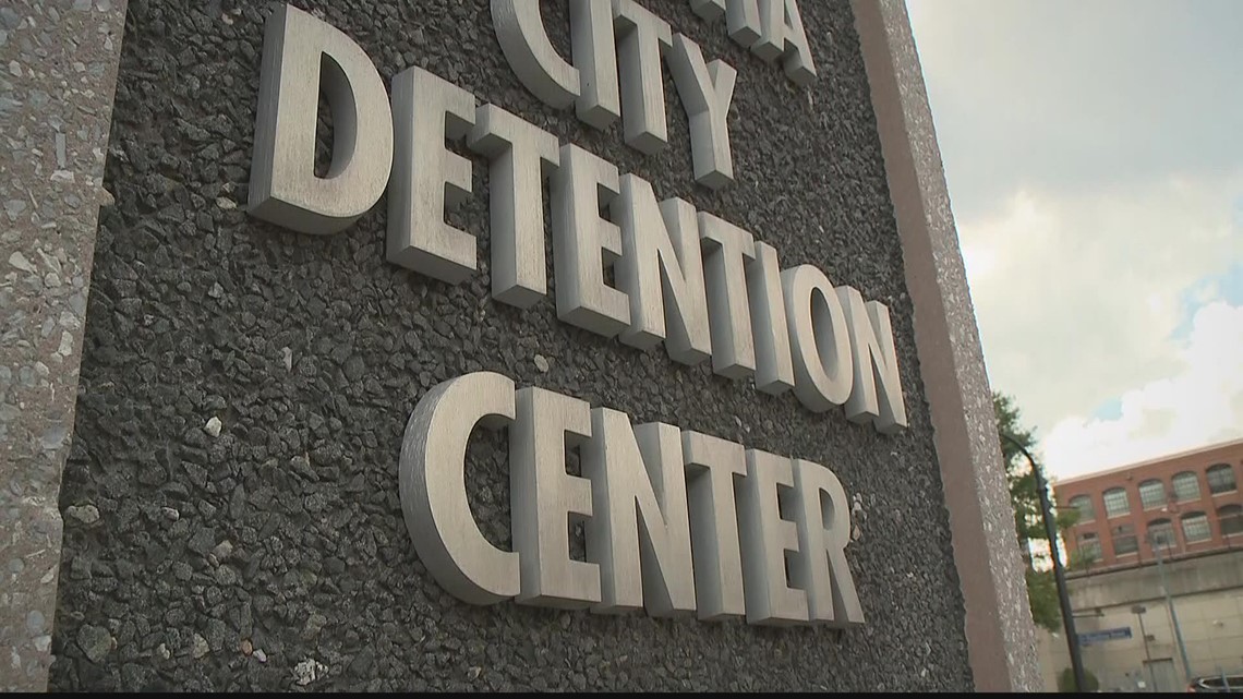 Over 300 healthcare professionals condemn decision to lease beds at the Atlanta Detention Center