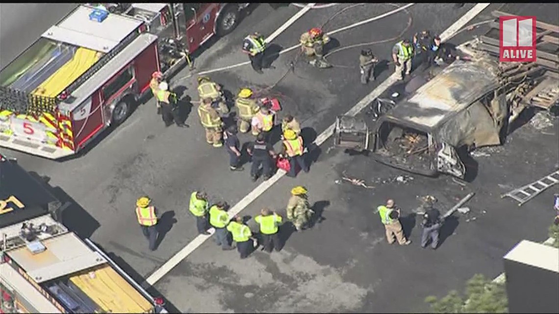 Suwanee Police working fatal car wreck on I85 North