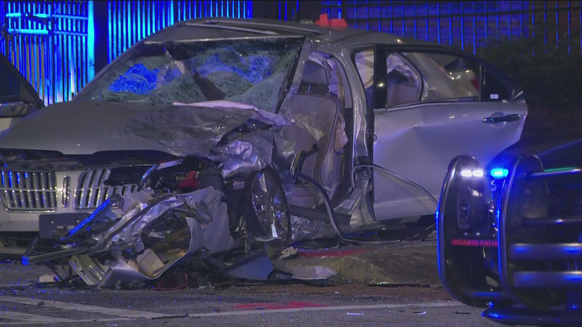 4 injured after crash in Atlanta after driver carjacked at gunpoint ...