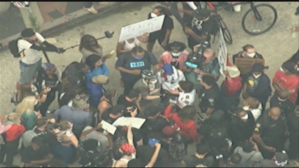 Atlanta's Lenox Square Mall Looks Like It's Being Braced For The Purge -  Narcity