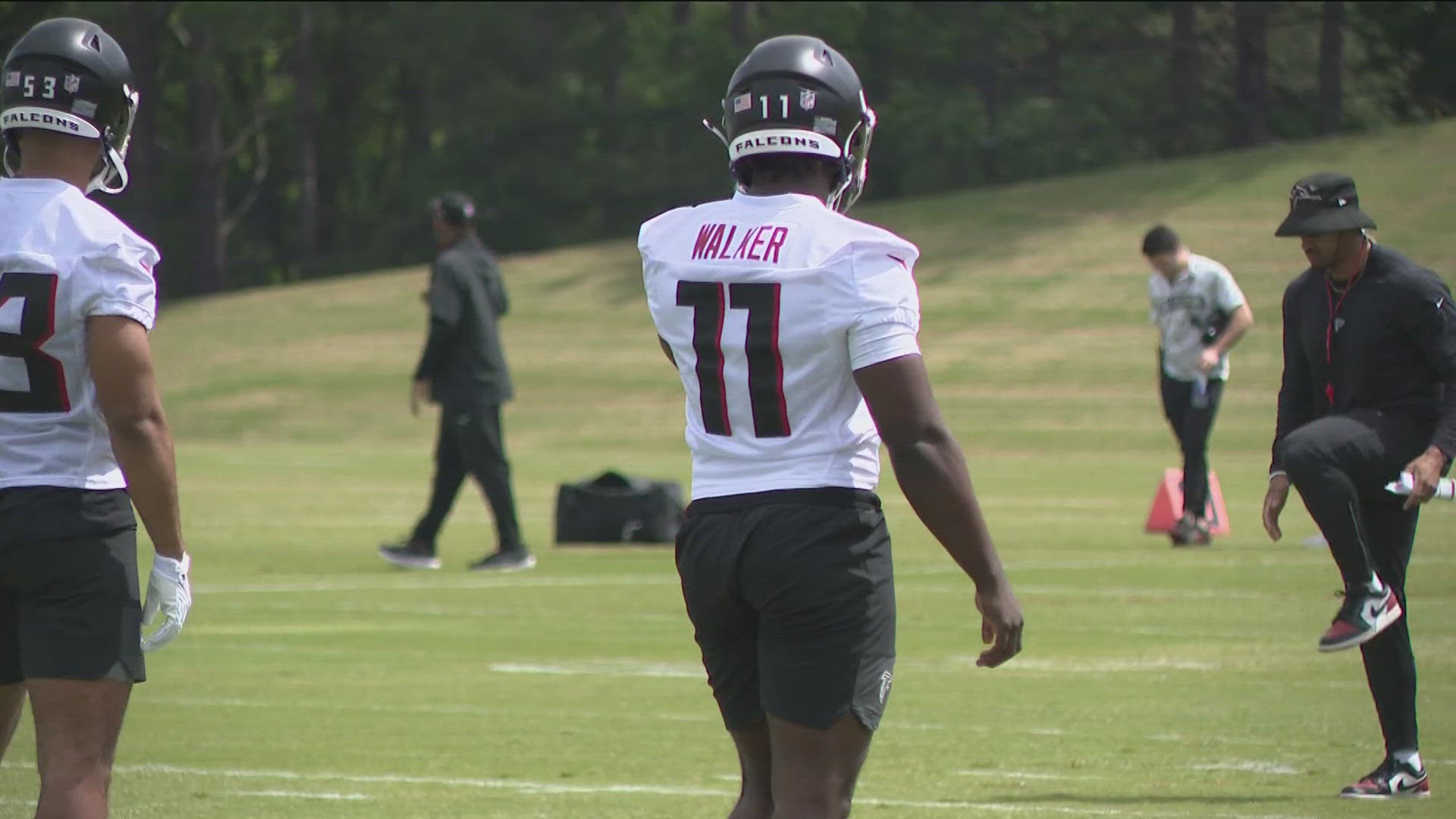 Atlanta Falcons minicamp: Jalon Walker impresses with leadership ...
