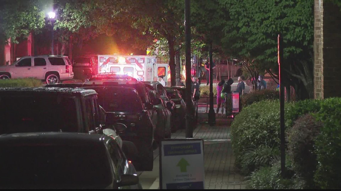 7-year-old girl killed at Atlanta apartment complex | 11alive.com