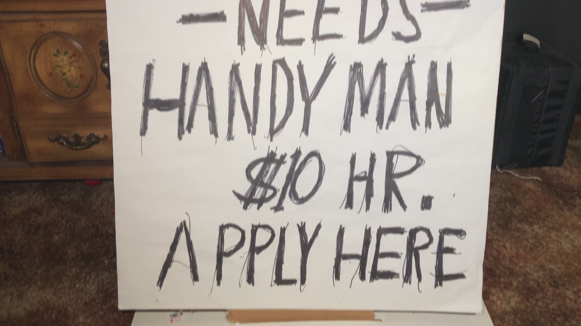 A World War II veteran in Forsyth County posted a sign in his yard looking for a handyman. Now, the entire community is showing up to help.