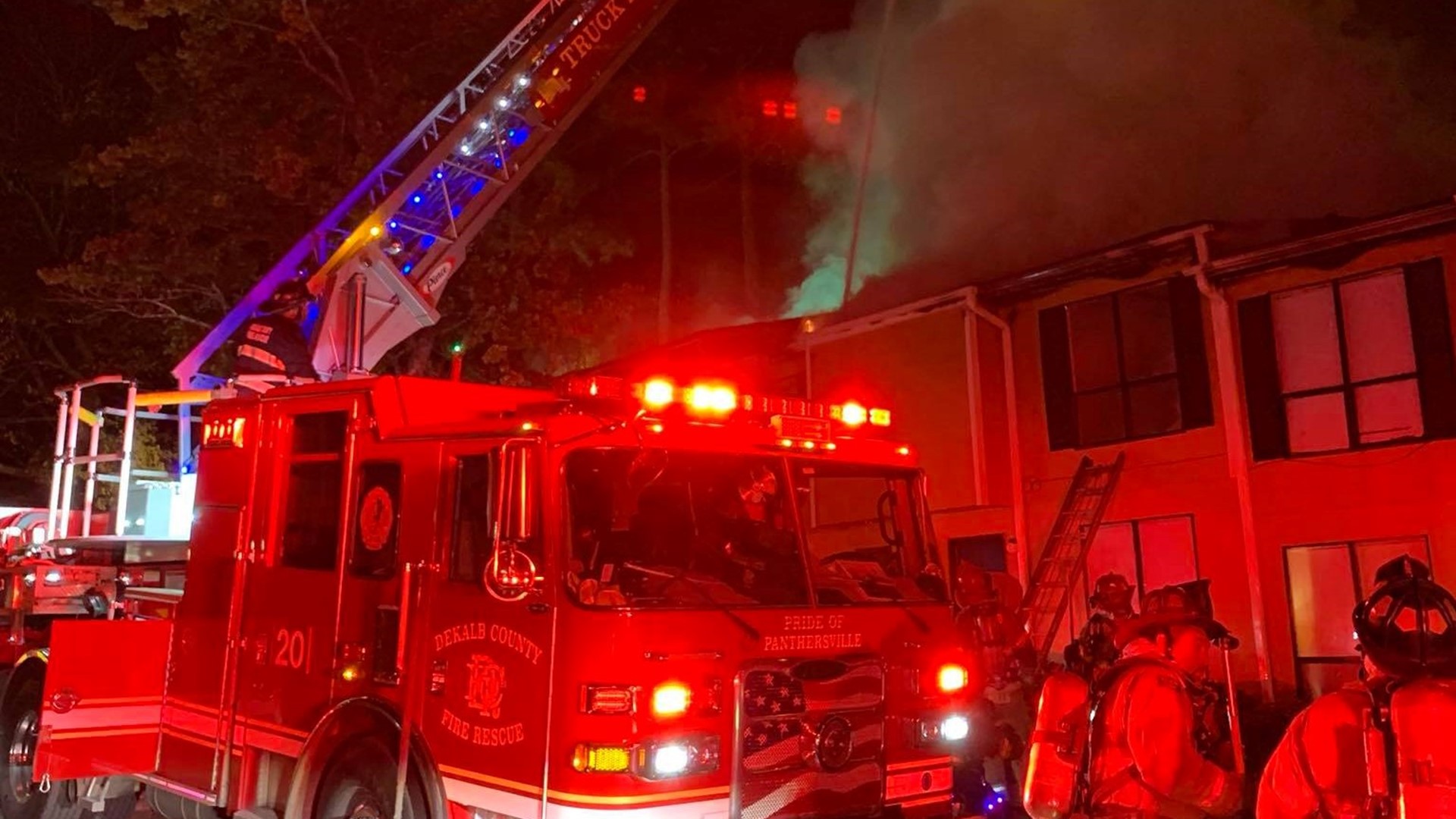 Massive fire rips through DeKalb apartment building | 11alive.com
