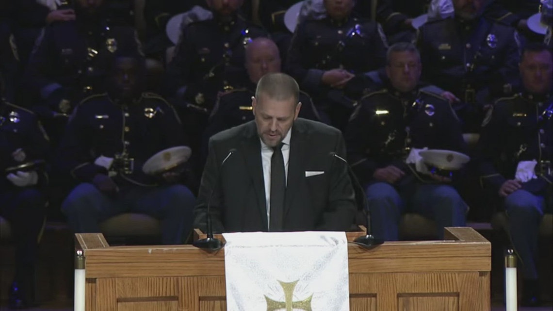 Pastor gives opening remarks at funeral for fallen Roswell officer