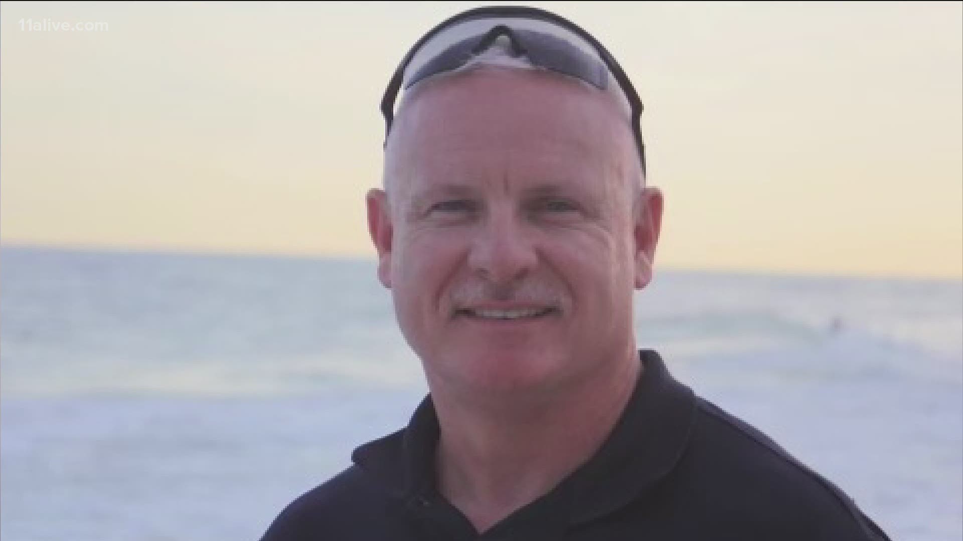 Emergency responders in two states are mourning the loss of a man who dedicated his life to helping others to the very last.
