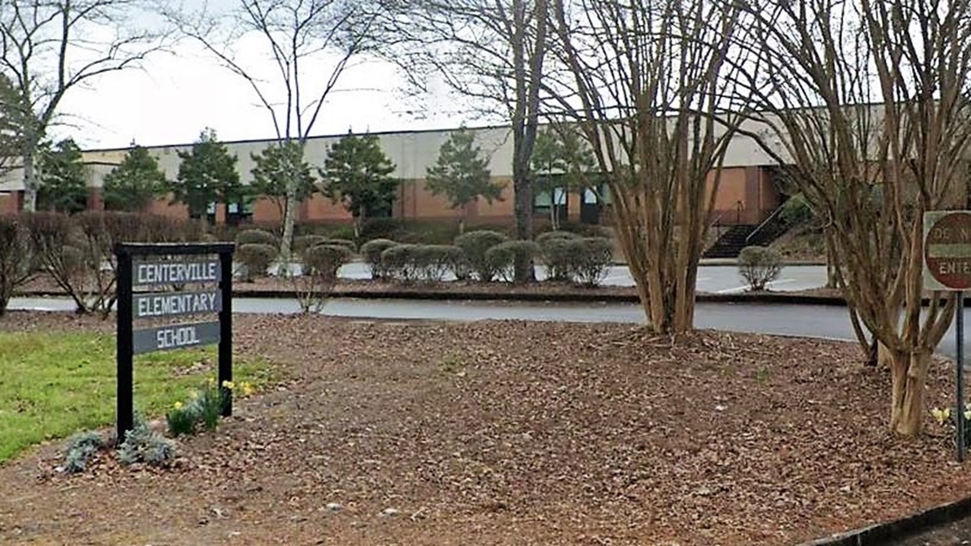 Centerville Elementary School fire near Snellville damages class