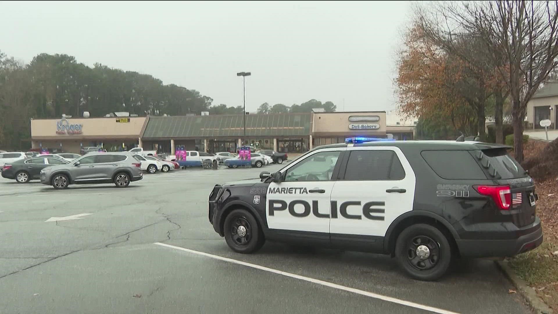 Woman jumps out of car to escape kidnapper at Marietta Kroger, suspect ...