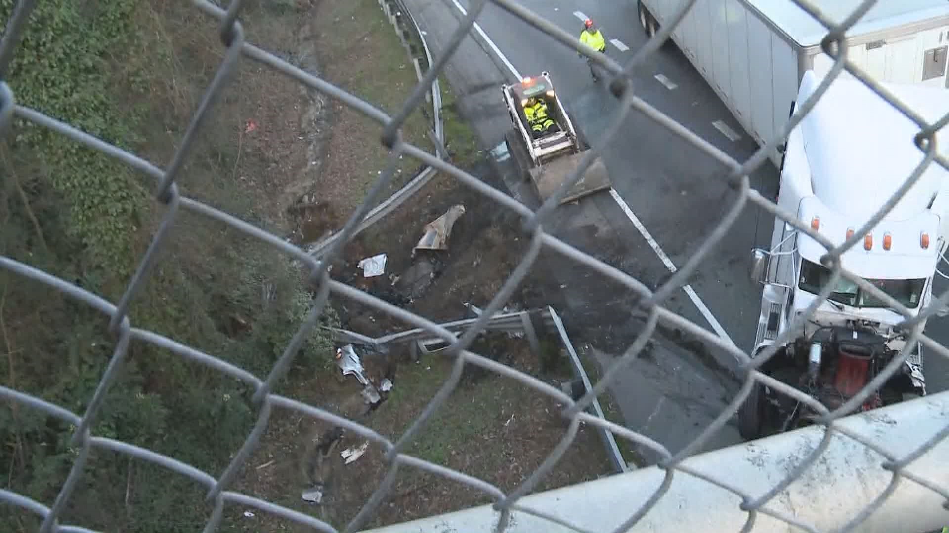 Lanes reopen on I-20 in both directions after crash traps cars under ...