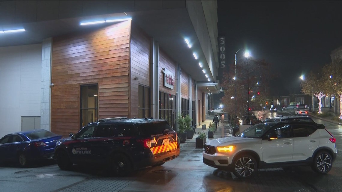 Atlanta Police investigate Buckhead shooting Peachtree Rd.