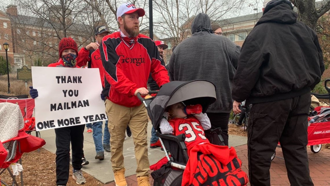 UGA parade Dawg Walk by football players