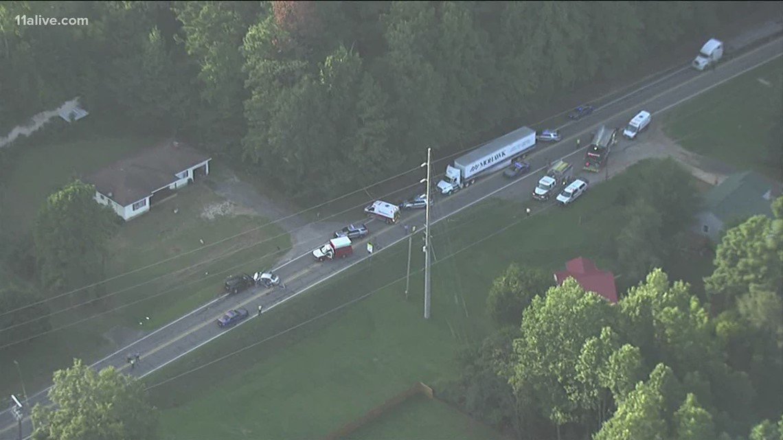 Paulding County crash on Highway 61; 1 dead, others hurt