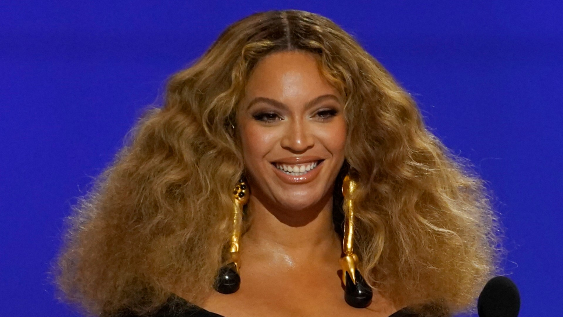 "Texas Hold 'Em" wasn't the only Beyoncé song to land a spot on the country chart.