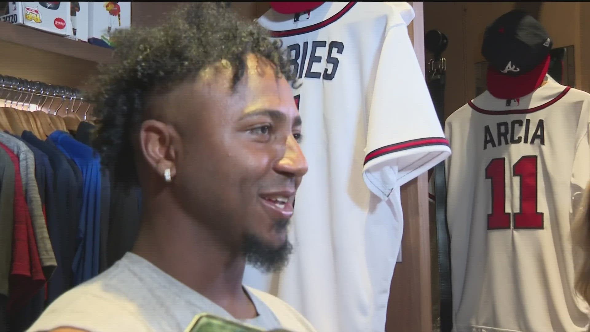 The Atlanta Braves officially reveal their new jerseys and they're nice