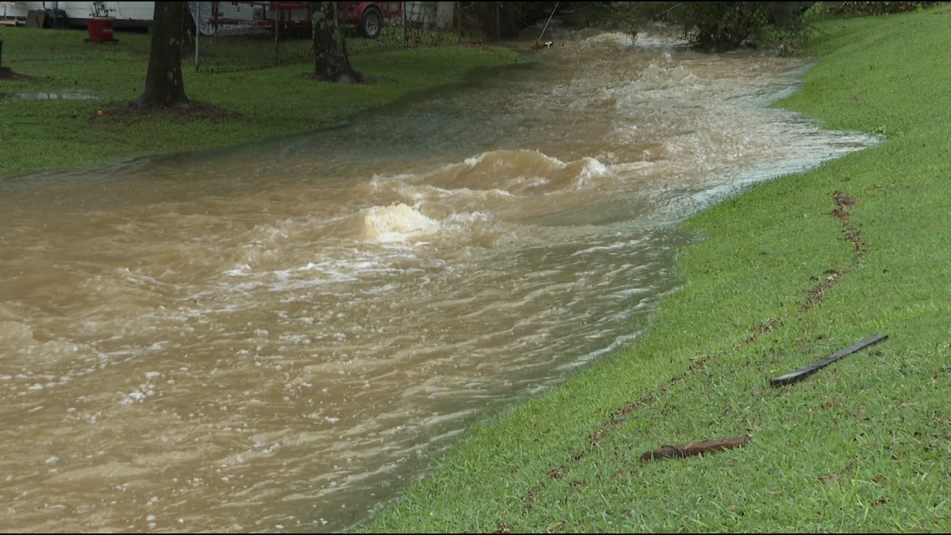Flooding, rain in Summerville Chattooga County