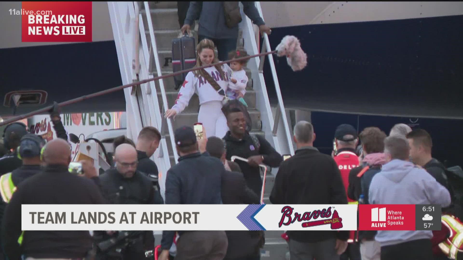 MVP Jorge Soler and family arrive in Atlanta after Braves win World Series