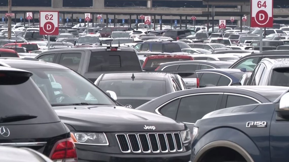 How to reserve parking at Atlanta airport