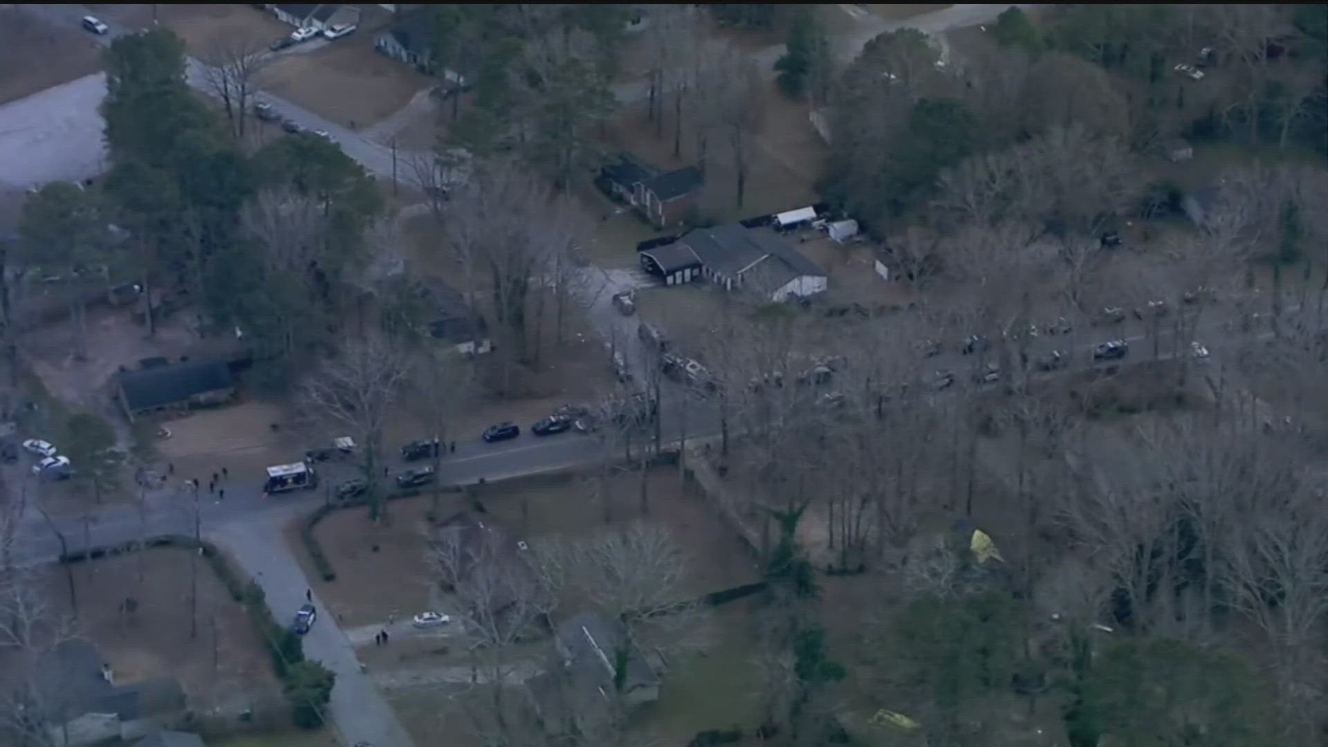 Standoff underway in DeKalb County after man fired shot at deputies ...